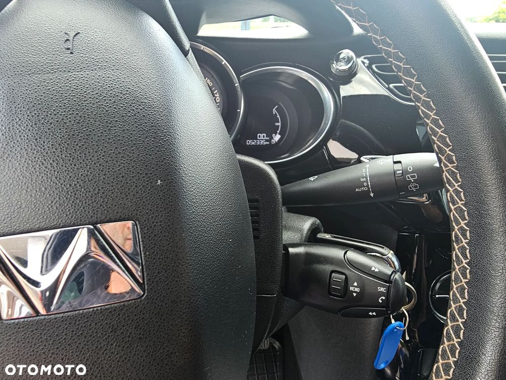 Citroën DS3 PureTech 82 CONNECTED CHIC - 10