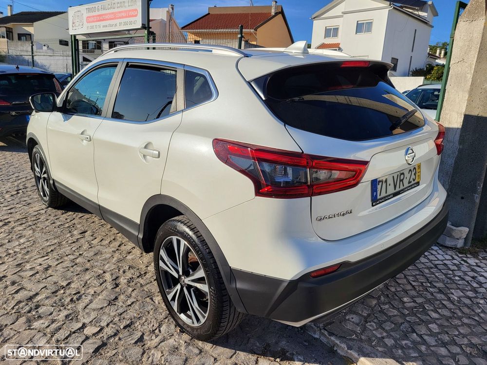 Nissan Qashqai 1.3 DIG-T N-Connecta J18 Led - 2