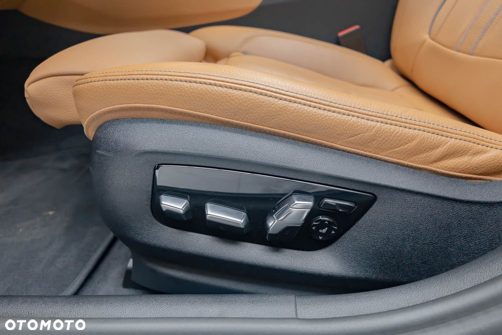 BMW Seria 5 540i xDrive mHEV M Sport sport - 16