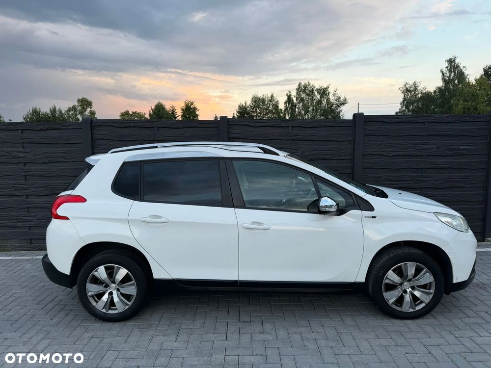 Peugeot 2008 1.6 BlueHDi Style - 30