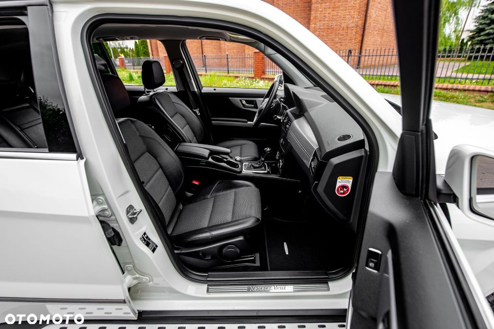 Mercedes-Benz GLK 250 CDI DPF 4Matic BlueEFFICIENCY 7G-TRONIC SPORT EDITION - 34