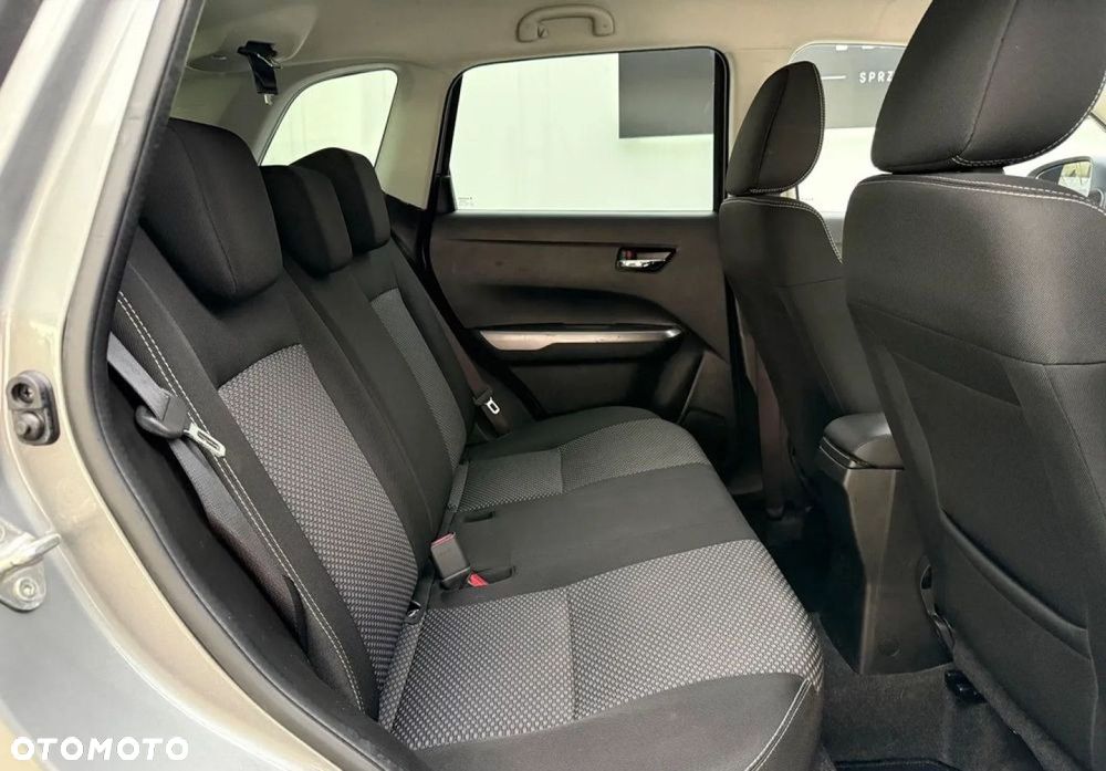 Suzuki Vitara 1.0 Boosterjet Premium 2WD - 19