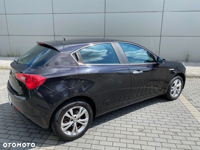 Alfa Romeo Giulietta - 9