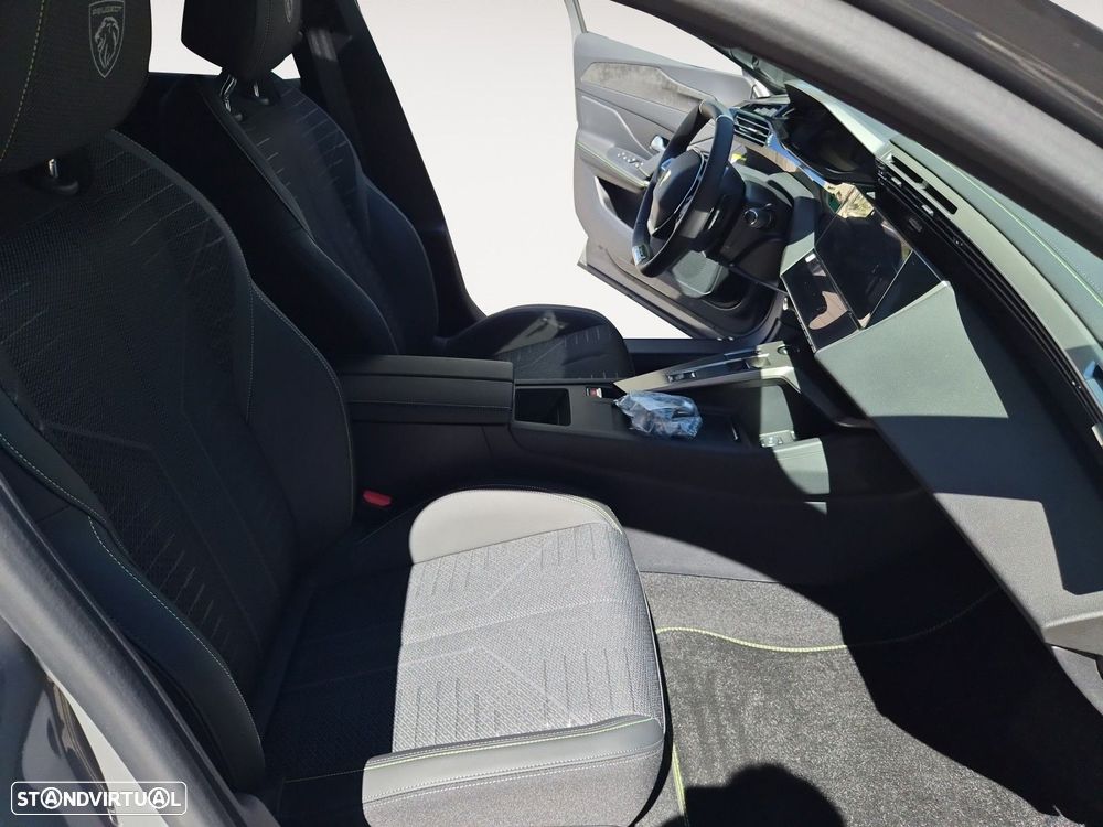 Peugeot 408 1.2 Hybrid GT e-DCS6 - 13