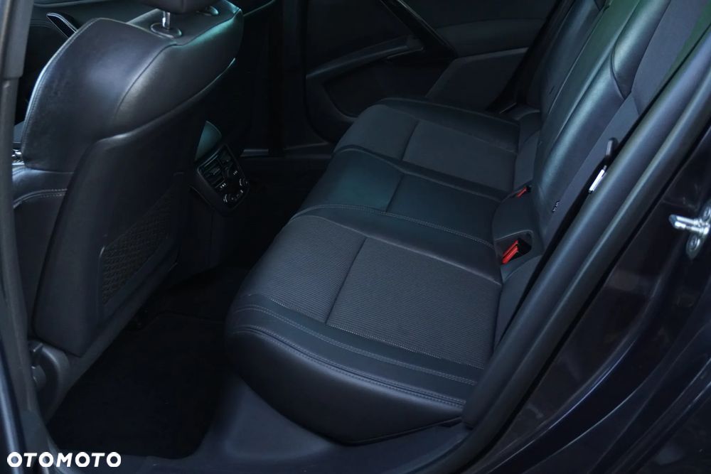Peugeot 508 1.6 T Business Line - 32