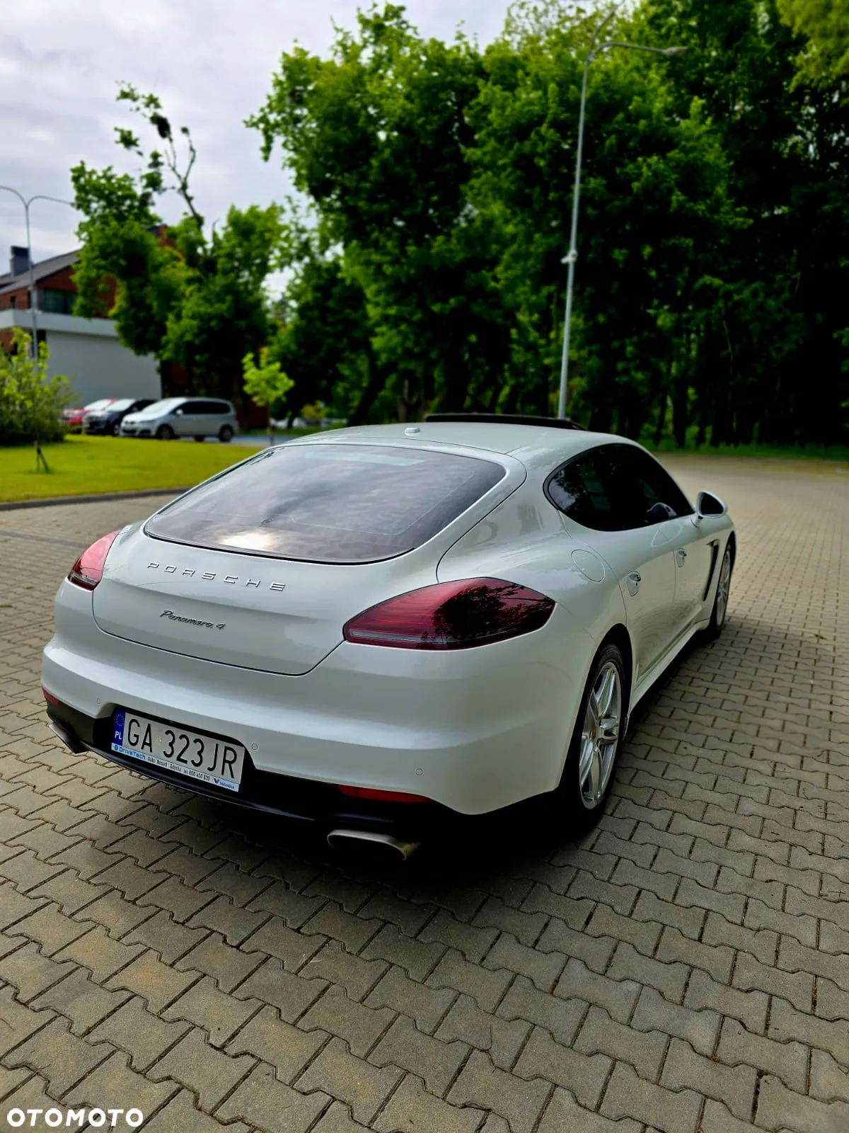 Porsche Panamera 4 PDK Edition - 3