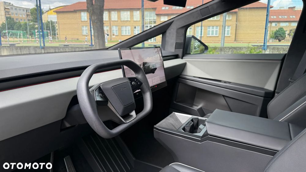 Tesla Cybertruck - 6