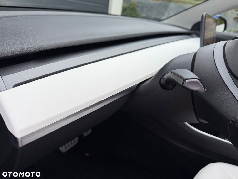 Tesla Model 3 Langstreckenbatterie Allradantrieb Dual Motor Performance - 27