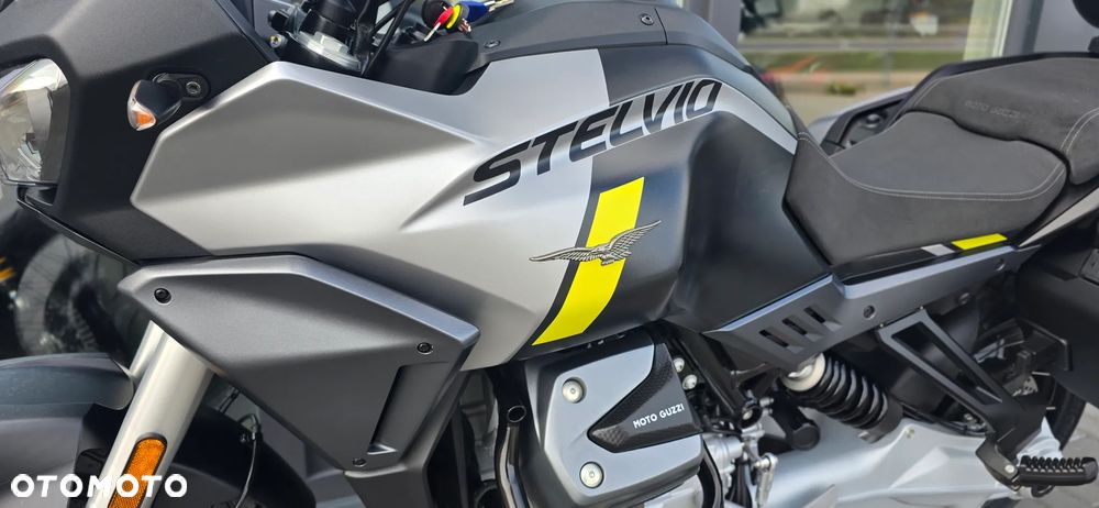 Moto Guzzi Stelvio - 32