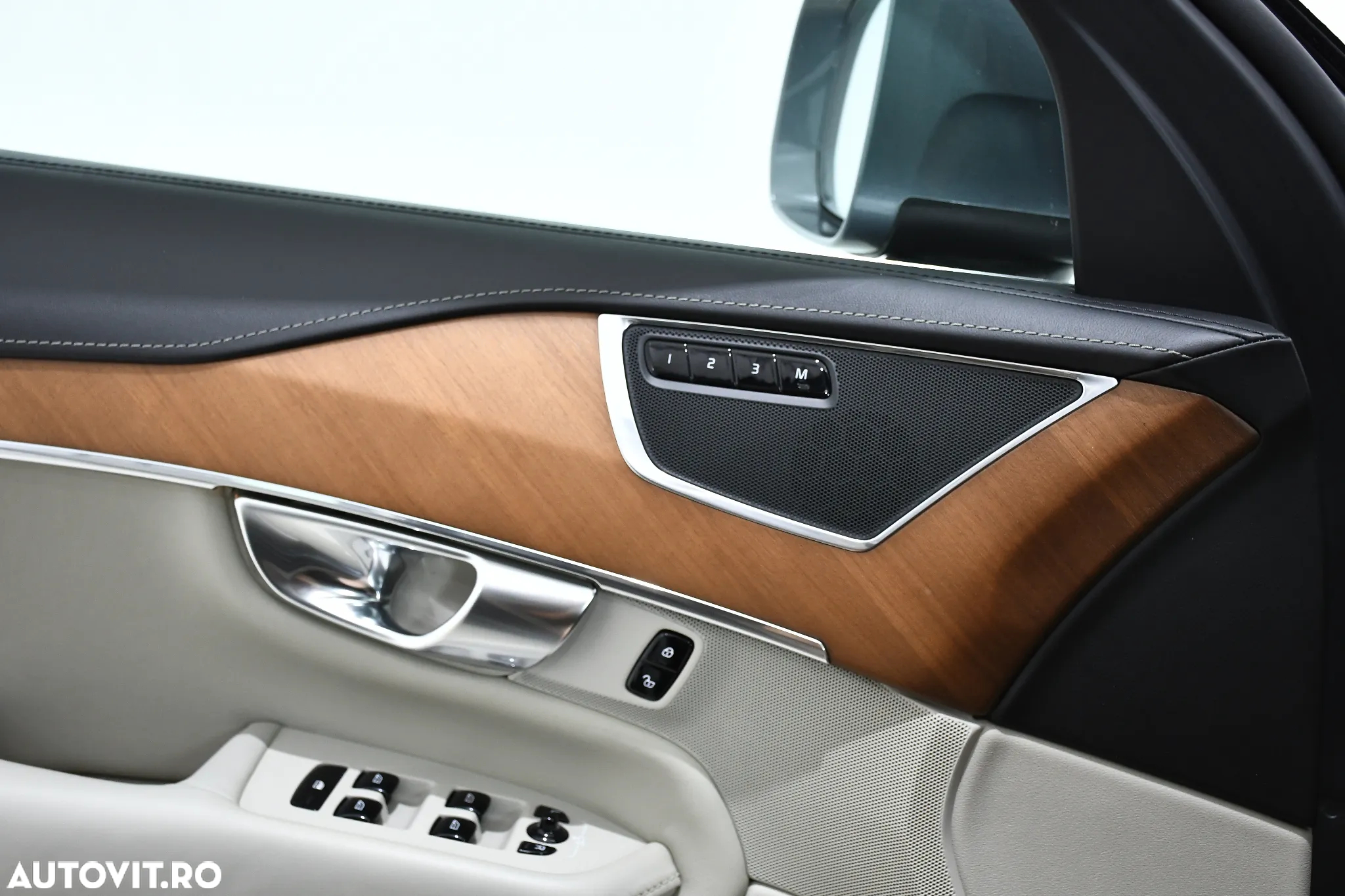 Volvo XC 90 T8 AWD Twin Engine Geartronic Inscription - 34