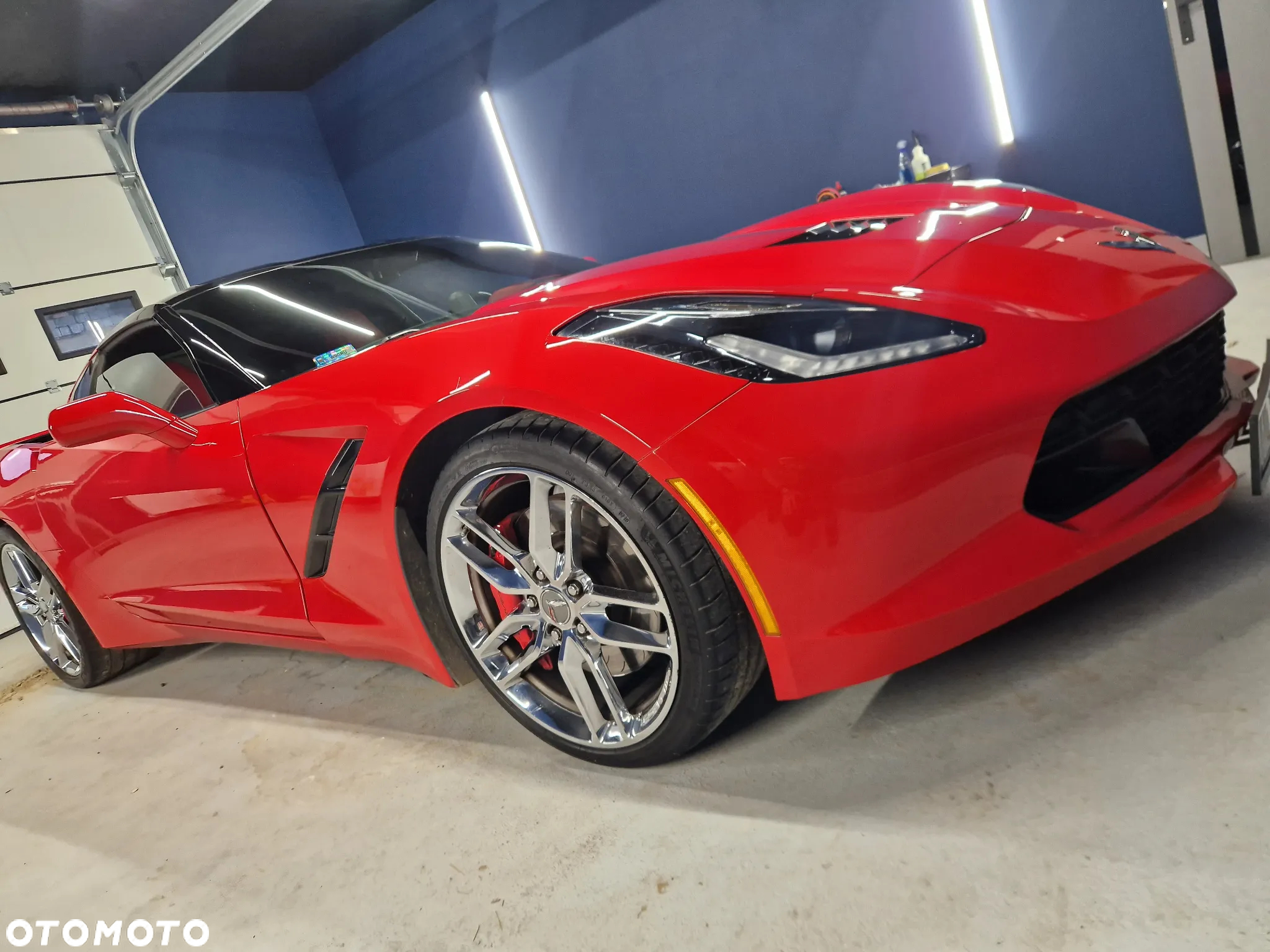 Chevrolet Corvette - 20