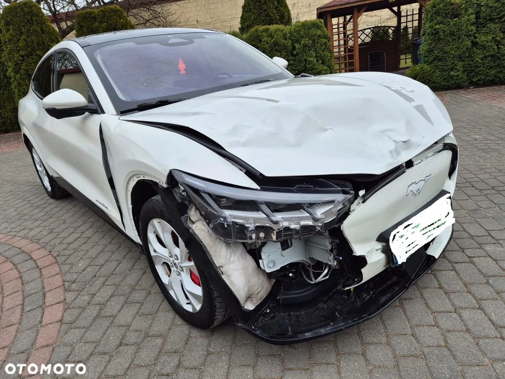 Ford Mustang Mach-E - 7