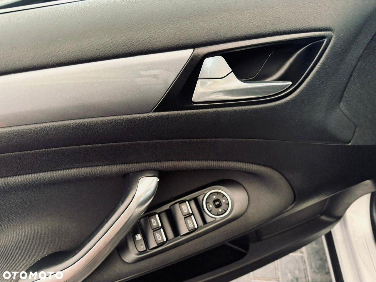 Ford Mondeo - 34