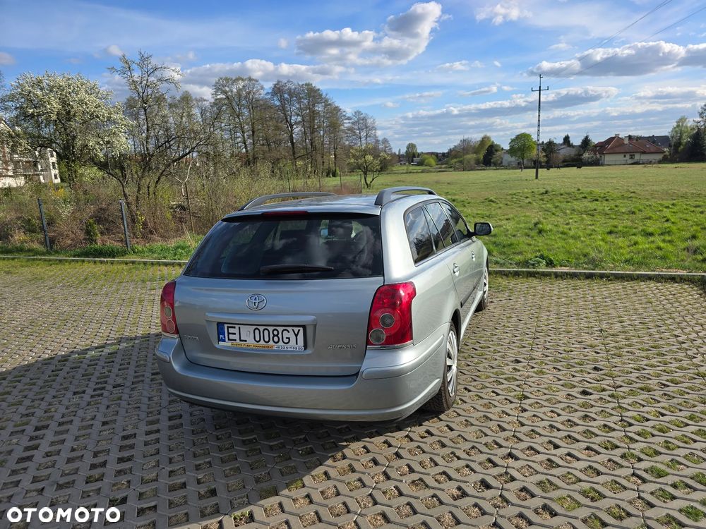 Toyota Avensis 1.6 VVT-i Terra - 19