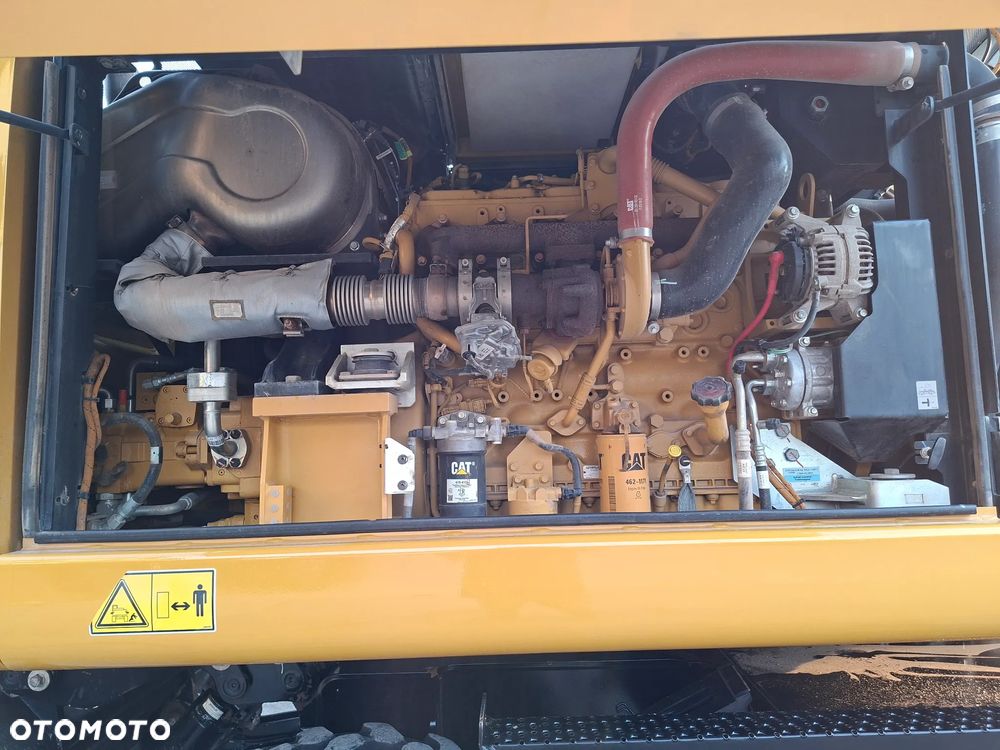 Caterpillar CAT M 318 F - 18