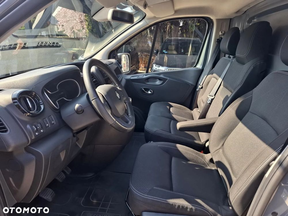 Renault Trafic - 11