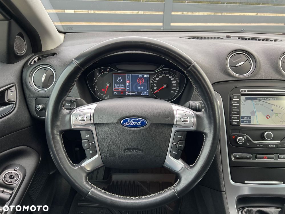 Ford Mondeo 1.6 T Platinium X Plus (Titanium) - 25