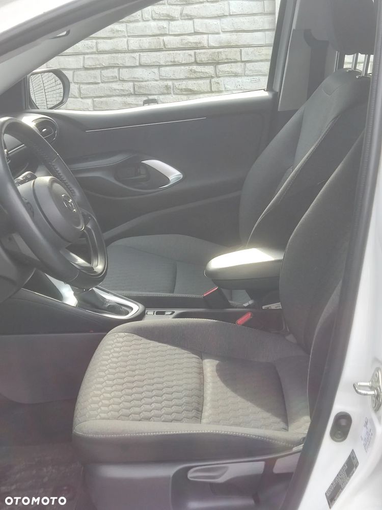 Mazda 2 Hybrid - 19