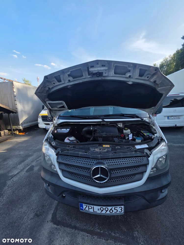 Mercedes-Benz Sprinter - 32