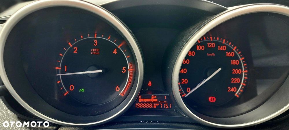 Mazda 3 1.6 CD Exclusive + - 11
