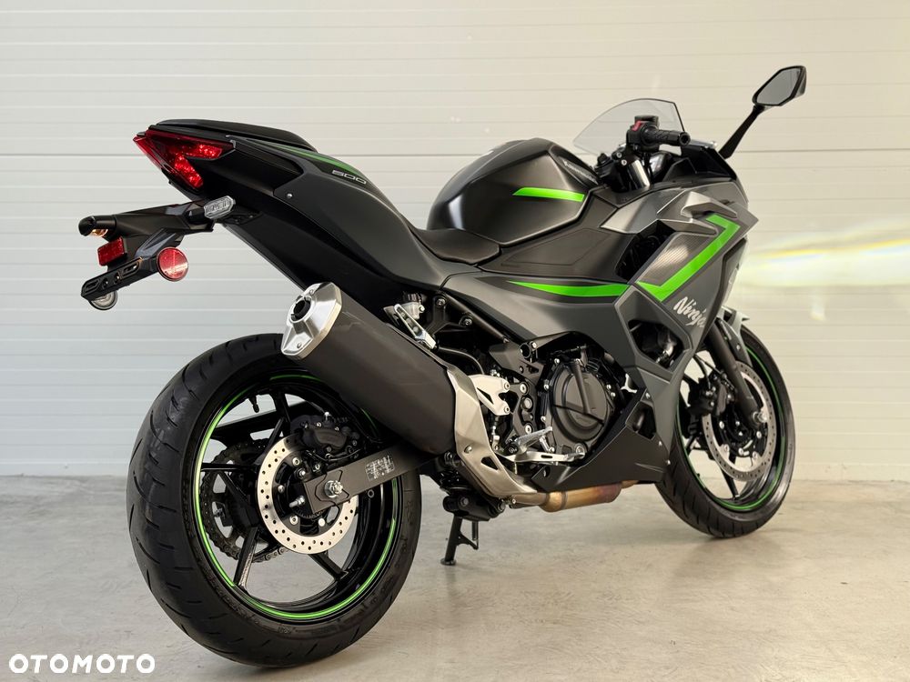 Kawasaki Ninja 500 - 4