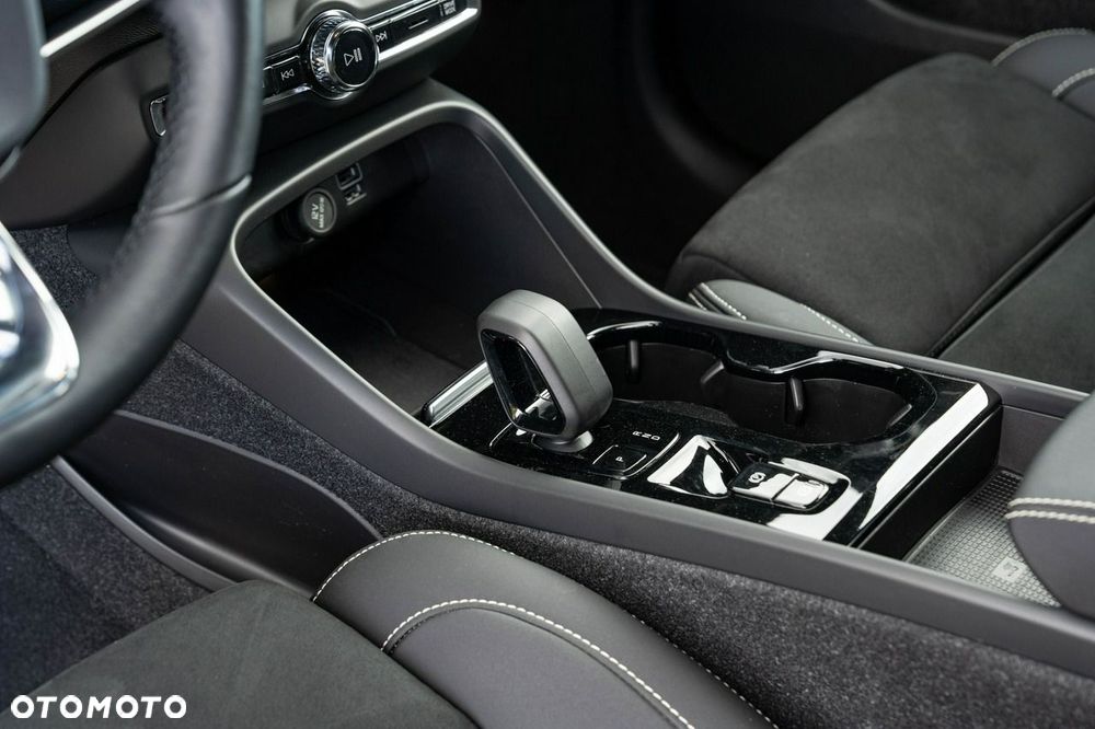 Volvo XC 40 - 22