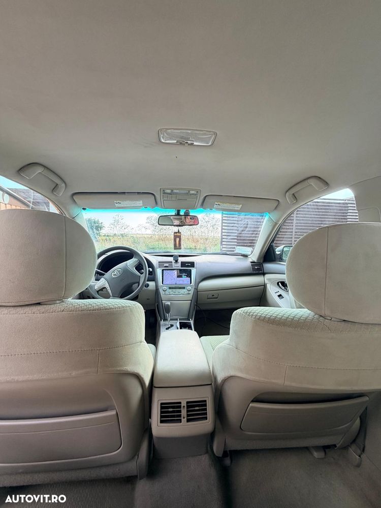 Toyota Camry - 15