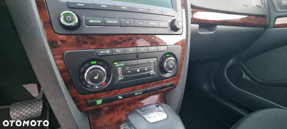 Skoda Octavia 1.8 TSI Elegance DSG - 22