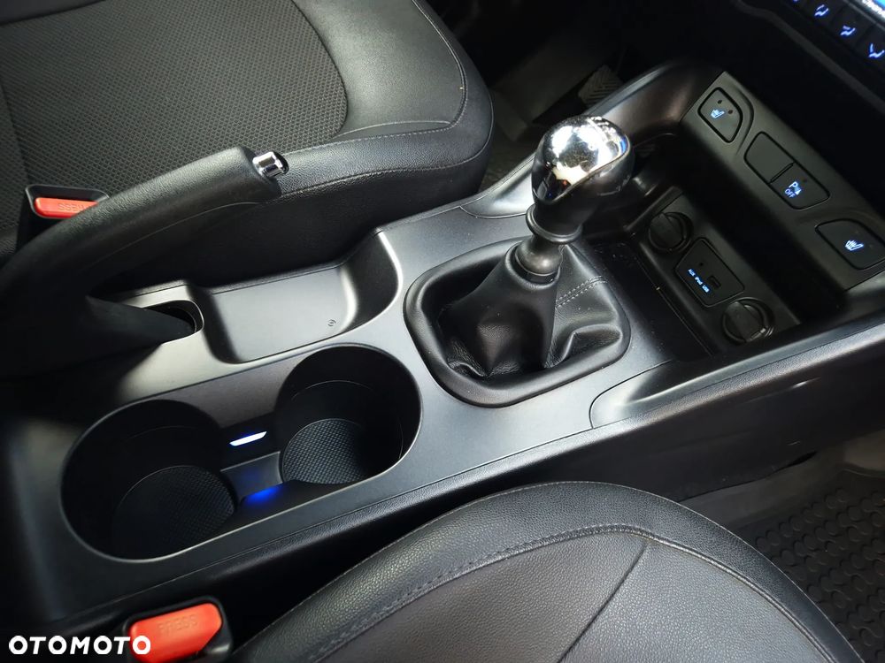 Hyundai ix35 1.6 2WD blue Style - 23