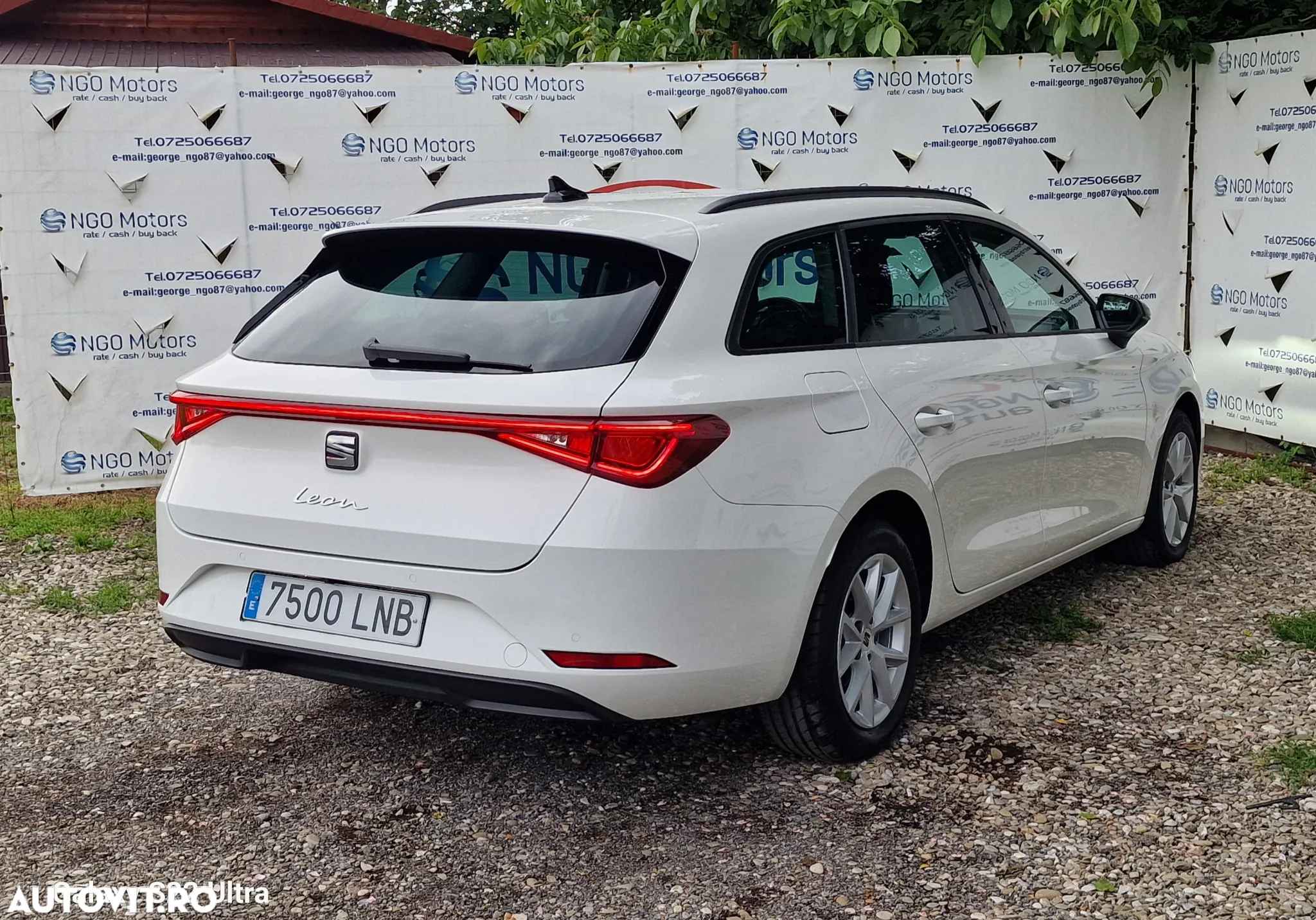 Seat Leon Sportstourer 2.0 TDI DSG Style Edition - 10