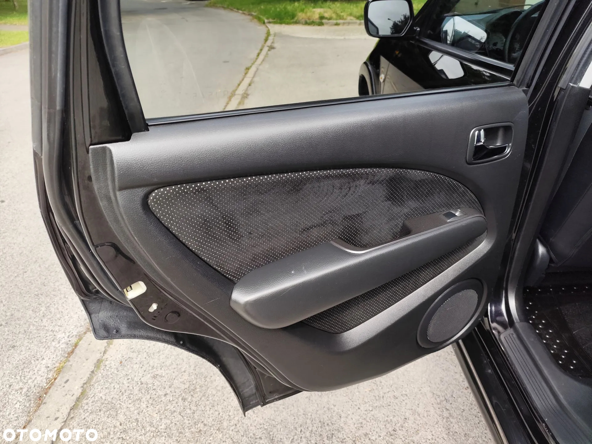 Mitsubishi Outlander 2.0 Turbo 4WD - 14