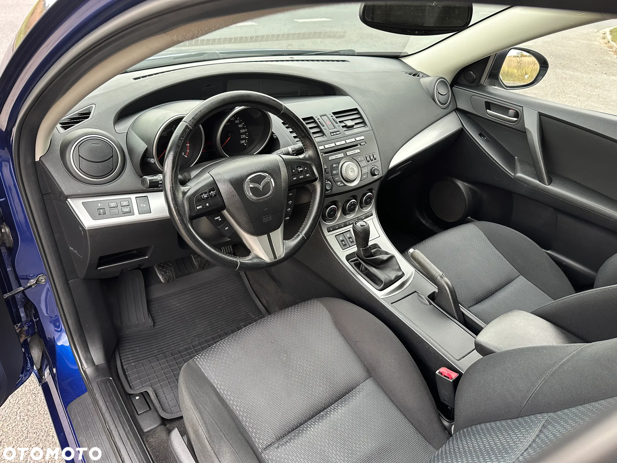 Mazda 3 2.0 Exclusive + - 18
