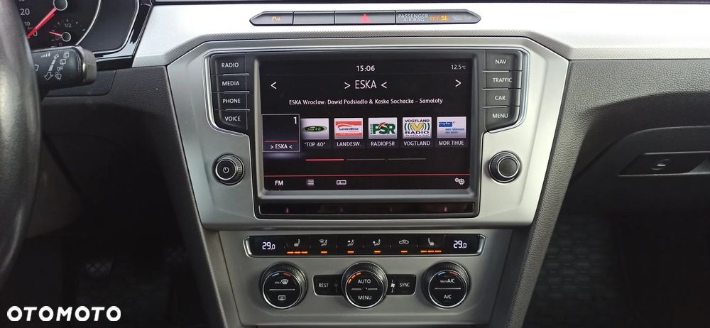 Volkswagen Passat - 21