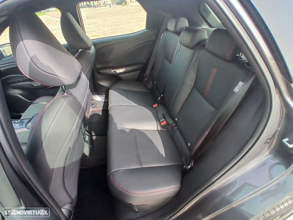 Lexus LBX Elegant - 18