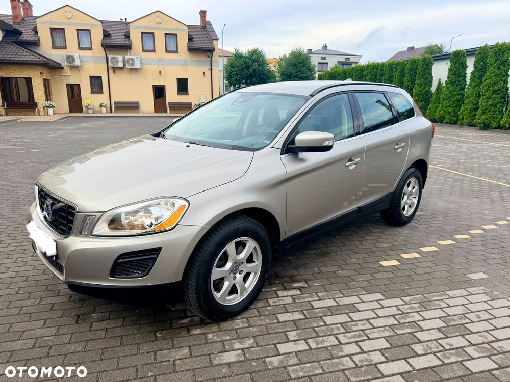 Volvo XC 60 DRIVe Momentum - 1