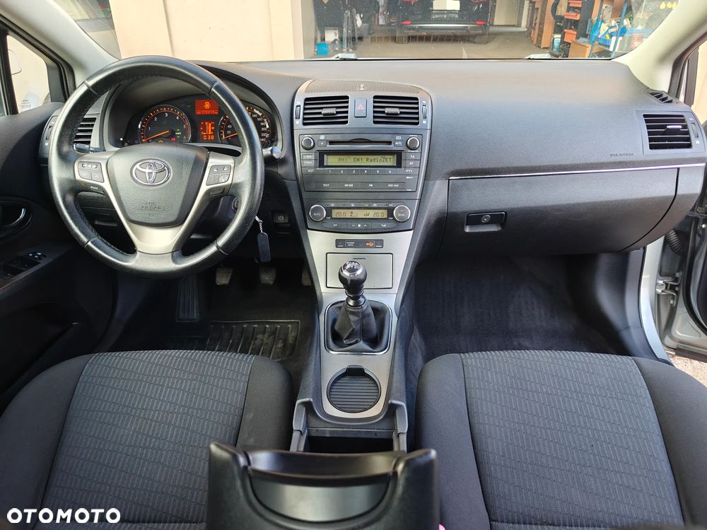 Toyota Avensis 2.0 D-4D Sol - 12