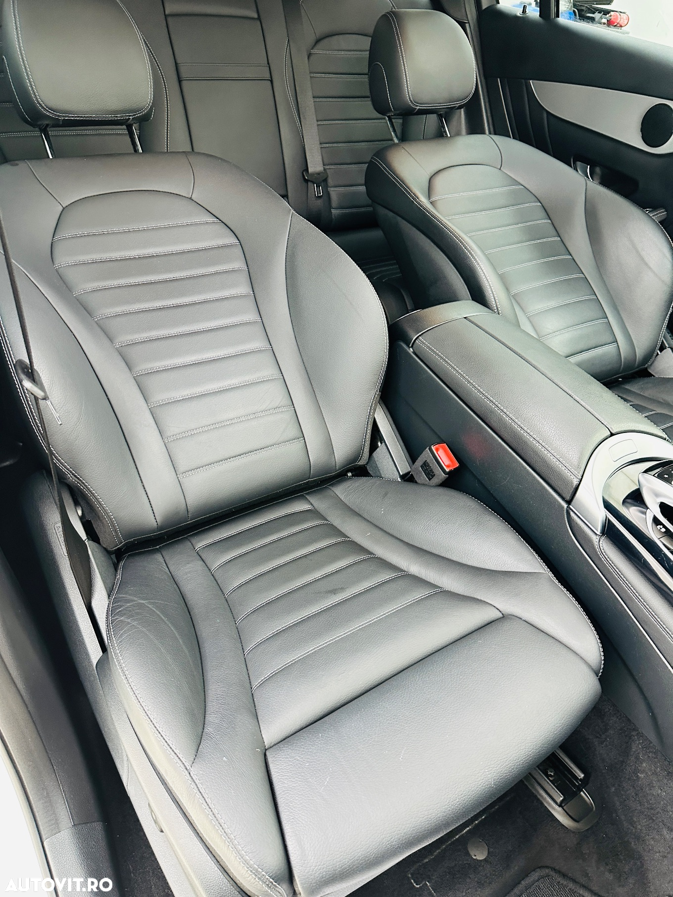 Mercedes-Benz GLC - 25