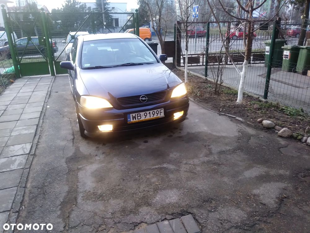 Opel Astra 1.8 Elegance - 1