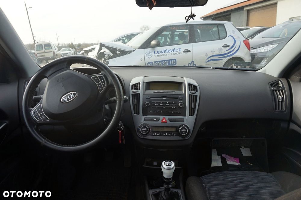 DESKA ROZDZIELCZA AIRBAG KONSOLA CEED I KIA 2006-2009 - 1