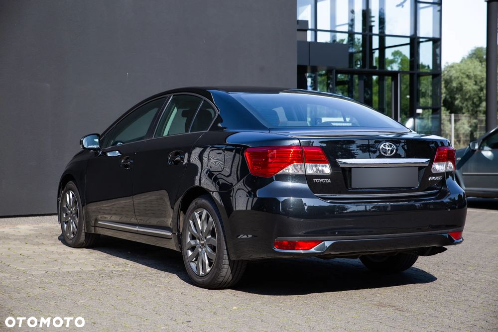Toyota Avensis 1.6 Premium - 10