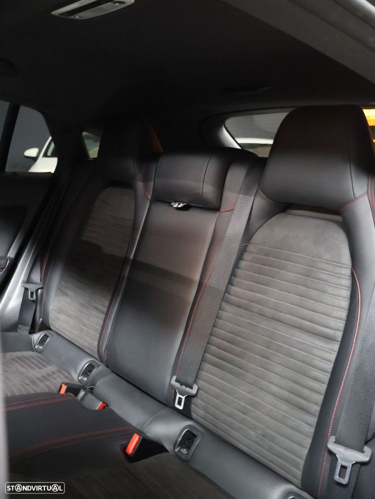 Mercedes-Benz CLA 200 d Shooting Brake AMG Line - 9