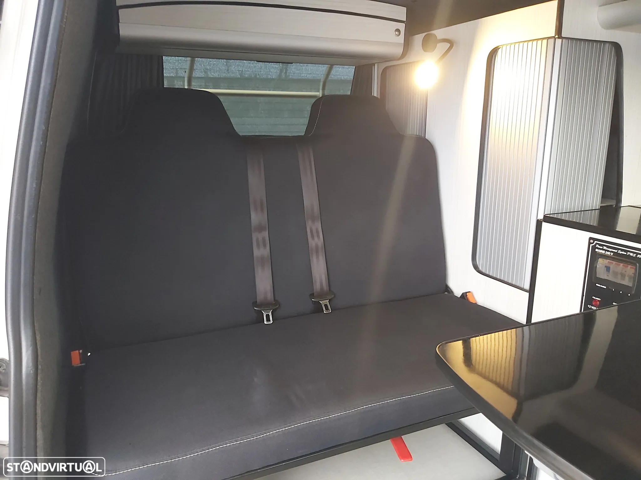 VW California T4 2.5 TDI-California-Campervan - 17