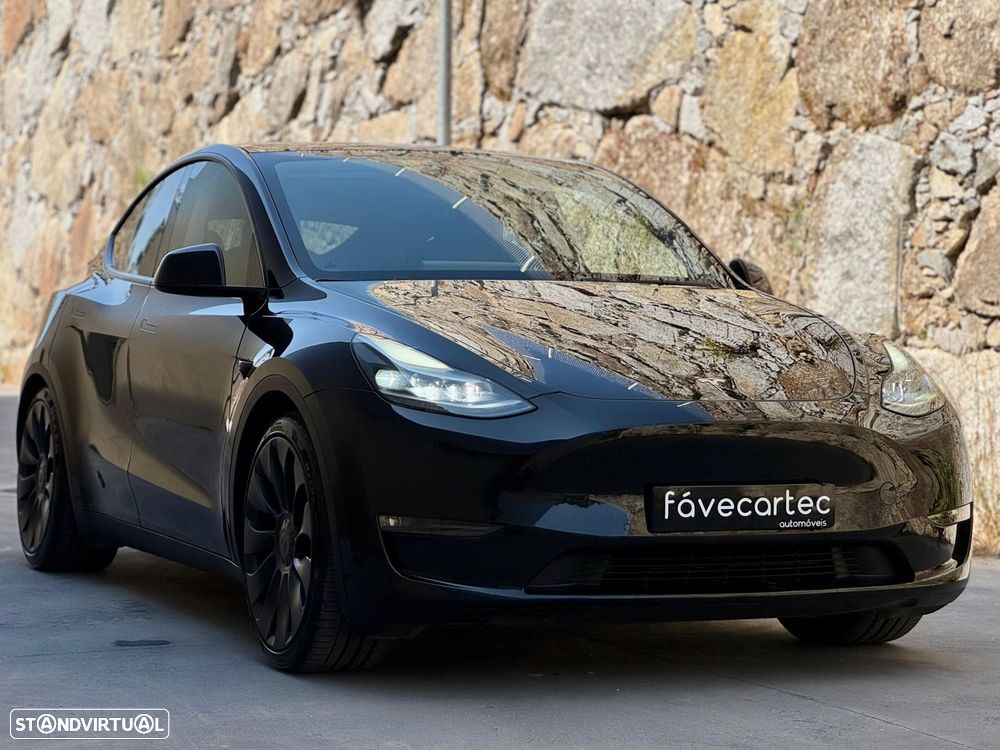 Tesla Model Y Performance Dual Motor AWD - 18