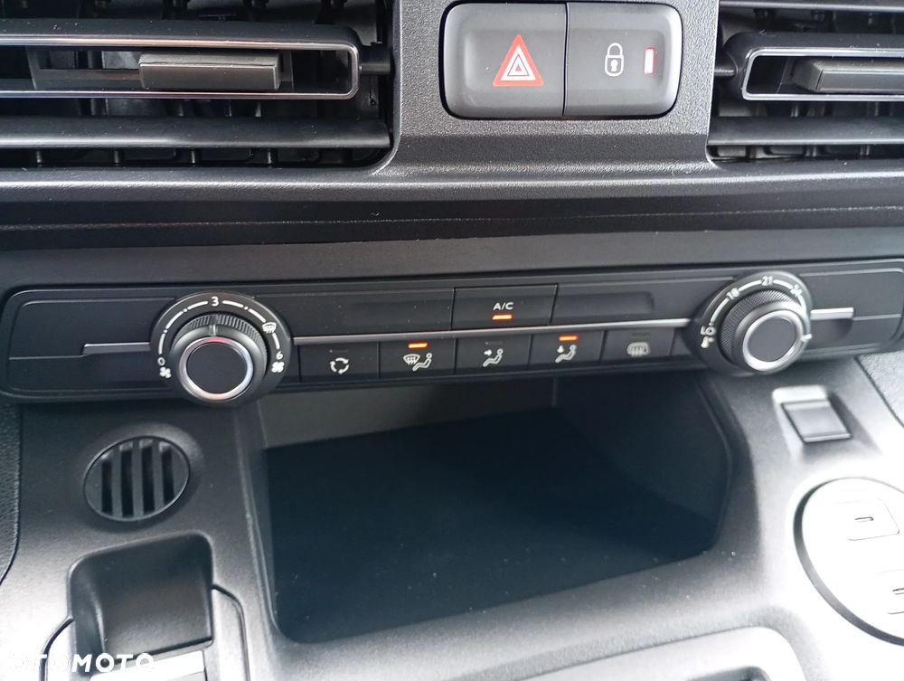 Citroën Berlingo załogowy XL 130KM automat - 22