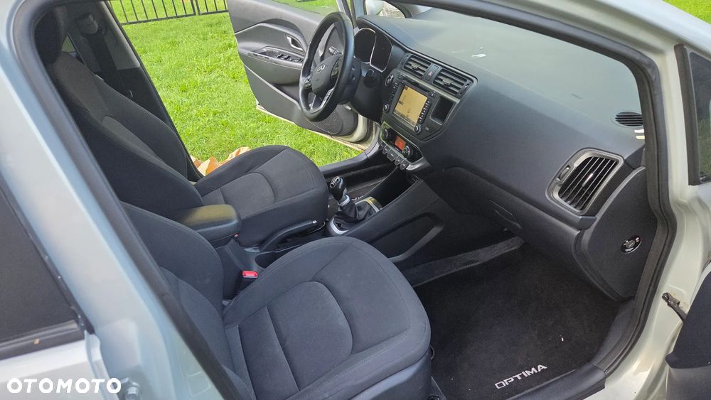 Kia Rio 1.4 Comfort - 14