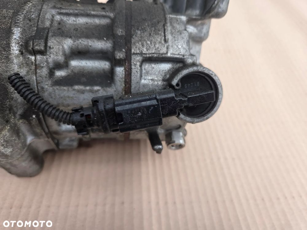 Kompresor sprężarka klimatyzacji Peugeot 208 II 1.2 THP   9828684880 - 4