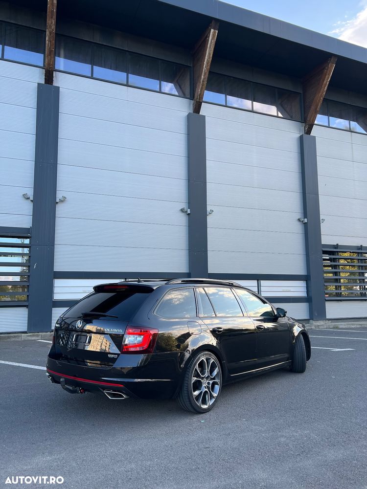 Skoda Octavia 2.0 TDI RS DSG - 3