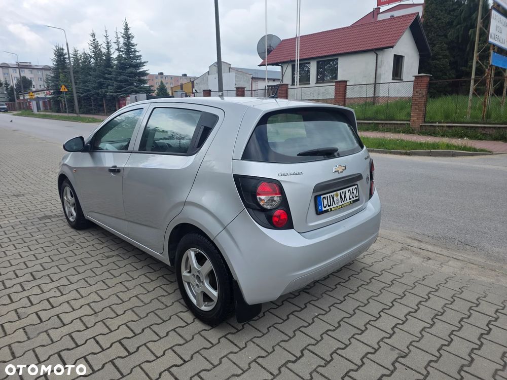 Chevrolet Aveo 1.2 LS - 29