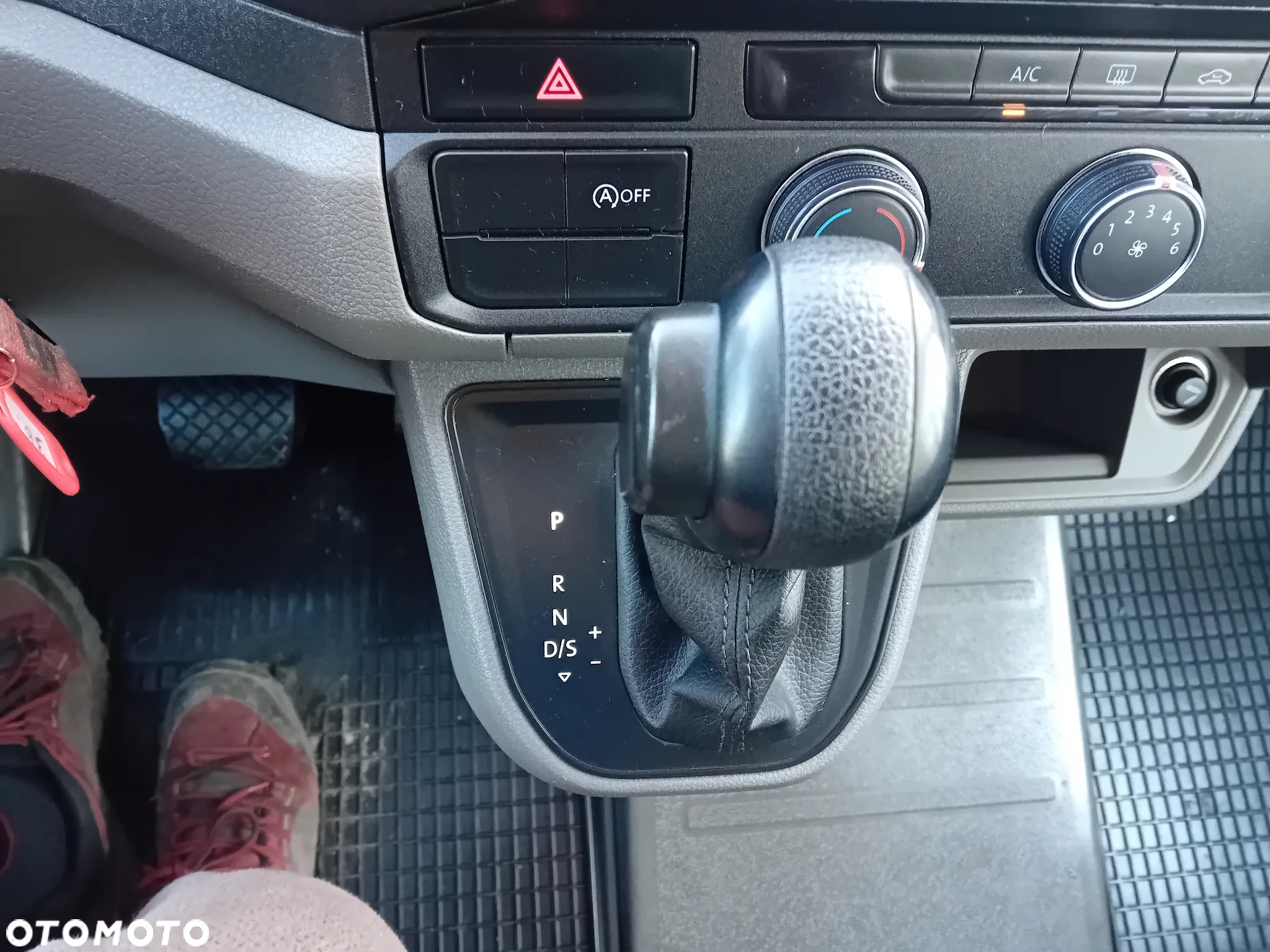 Volkswagen Crafter Brygadówka - 24