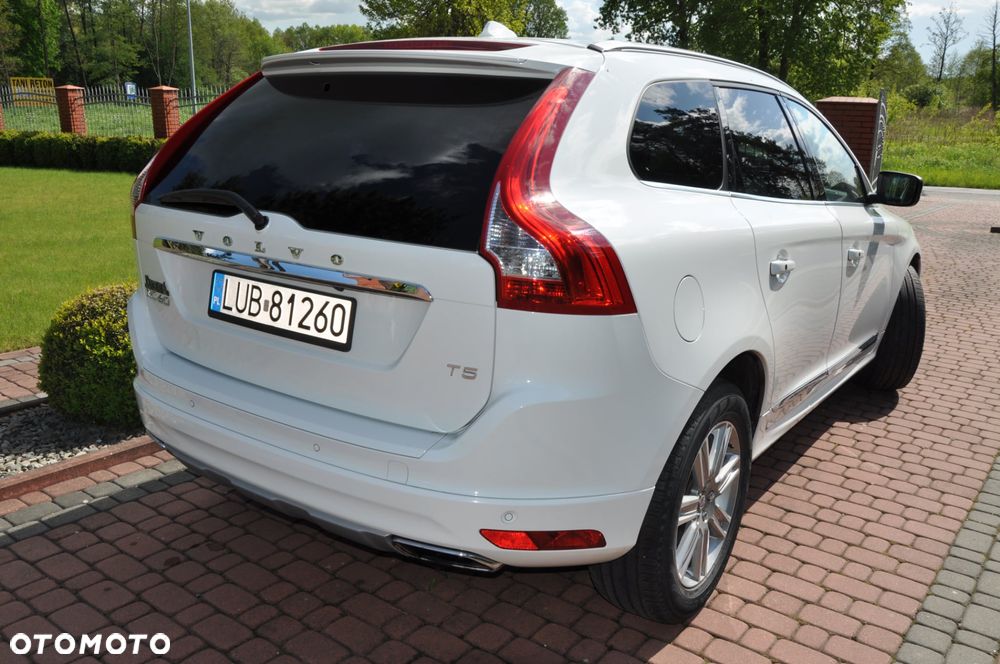 Volvo XC 60 T5 AWD Drive-E Momentum - 3